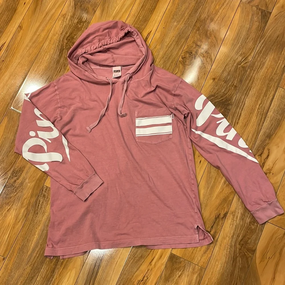 Size large Victoria’s Secret Pink long sleeve hooded shirt